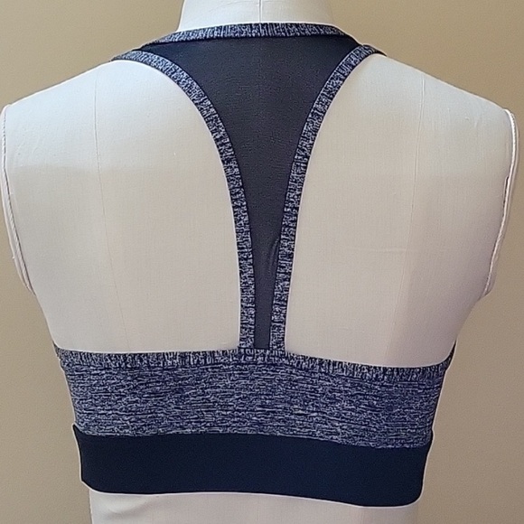 VS PINK ultimate Sports Bra - Picture 2 of 2